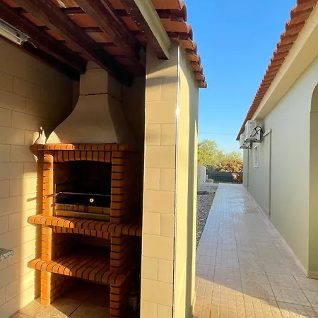 Vivenda Mealha Villa *